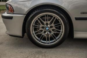 BMW M5 2003 года 